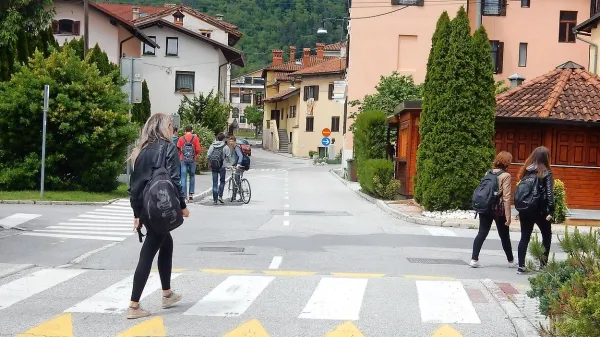 Prebivalci Dijaške ulice predlagajo enosmerni promet, ki bi bil po njihovem  bolj varen. 