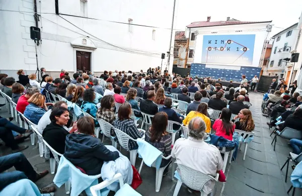 Letos brez projekcij na Manziolijevem trgu