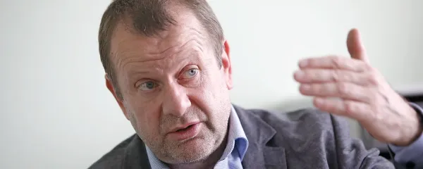 Dr. Darko Zupanc: “Z razvojnimi ugotovitvami skušamo podpirati šole in učitelje. Kot konservativen šolnik sem prepričan, da 
šola stoji in pade z učiteljem in da se morajo vse ključne izboljšave dogajati znotraj oddelkov med učiteljem in učenci.”
