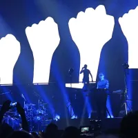 Depeche Mode na noge in k prepevanju spravili razprodane Stožice (foto)