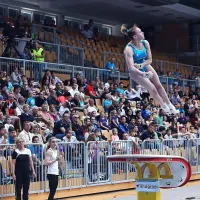 Zlato Bertonclju na konju z ročaji, bron Belakovi v preskoku (foto)