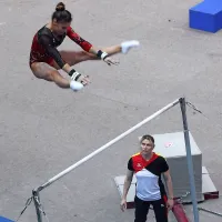 Zlato Bertonclju na konju z ročaji, bron Belakovi v preskoku (foto)