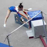 Zlato Bertonclju na konju z ročaji, bron Belakovi v preskoku (foto)
