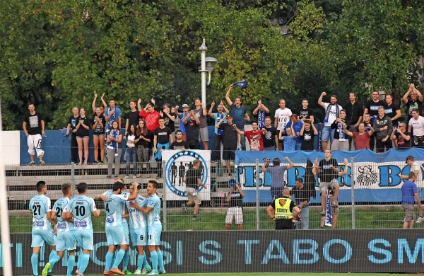 Nogometaši Domžal in Gorice so se na Ptuju v 34. krogu Prve 
lige Telekom Slovenije razšli z 1:1 (0:1).