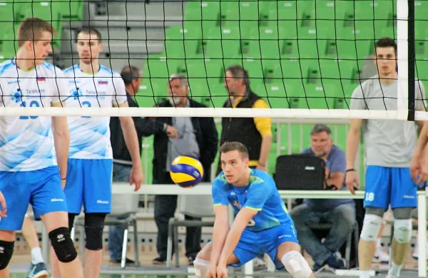 Kanalski libero Jani Kovačič bo tudi v novi sezoni član ACH 
Volleyja.