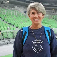 Kanalka Ines Vidič vodi podporno osebje naše reprezentance.