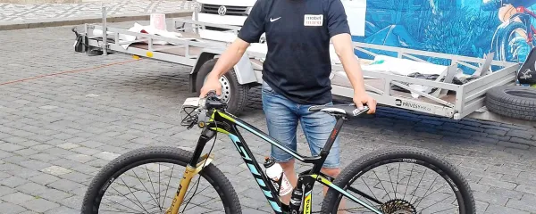 Valter Bonča: “Sam pri sebi moraš razčistiti, da je 
treba priti do cilja, zlepa ali zgrda. Tako poskušaš 
odmisliti  hud napor ter se trudiš najti kakšno 
dobro stvar  pri  mučenju na kolesu.”