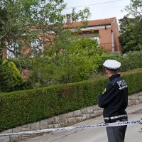 Pred tednom dni je Izolane pretresel umor, ki se je zgodil v 
Ulici Sergeja Mašere.