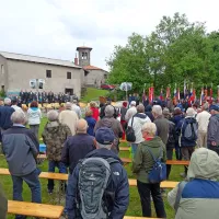 Med proslavo je nekaj časa deževalo, nato prenehalo, čez 
čas pa spet začelo. 