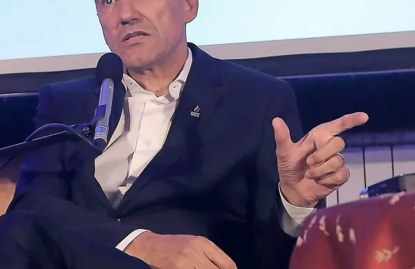 Janez Janša ostaja na čelu SDS.