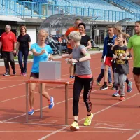  Klicu k miganju za dobrodelnost je  maratonki Sonjo Leskovar (desno) in Aleksandro Fortin (levo) vedno odzoveta.  