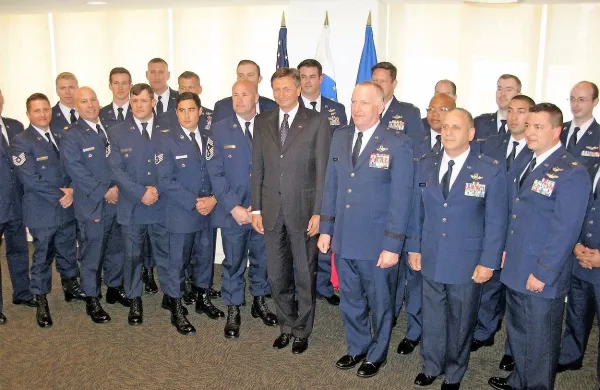 Pahor v New Yorku odlikoval zaslužne za re&scaron;evanje z ladje Tamar