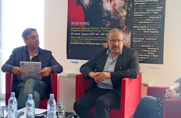 Direktor brnskega gledališča Stanislav Moša (desno)
