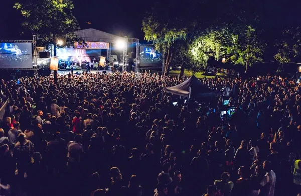 Na prizorišču Lakeness bodo to poletje priredili več kot 25 
dogodkov.  