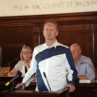 Župan Boris Popovič je poudaril, da je občina do danes 
pomembno pomagala pri razvoju Luke Koper, sedanjemu 
vodstvu pa očital pomanjkanje sodelovanja.