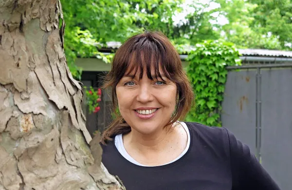 Maja Vidmar: “V strokovni javnosti, med kolegi in 
kolegicami, nisem imela težav, nisem bila 
marginalizirana. Problem je bil recimo v tem, da 
ni bilo toliko žensk in sem bila torej v svoji 
generaciji sama, osamljena, kakor je bila prej 
Svetlana Makarovič.”