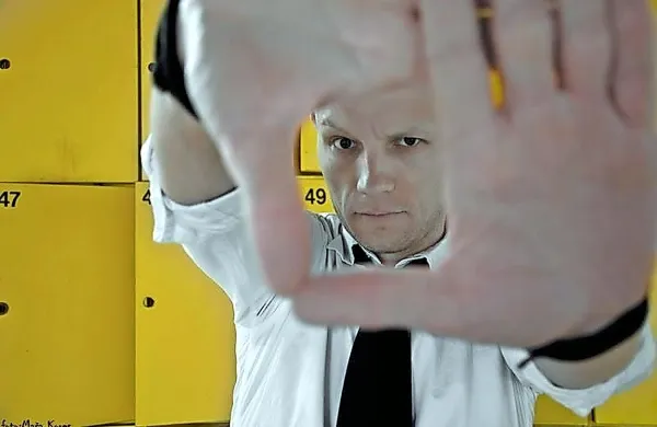 Primož Siter bo jutri odprl četrtkove glasbene večer v 
Ljubljanski ulici, poimenovane Ob špini.