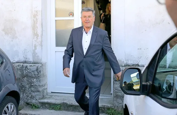 Pred novogoriškim okrožnim sodiščem se je danes nadaljevala glavna obravnava zoper nekdanjega prvega moža 
Primorja Dušana Črnigoja v zadevi Stavbenik.