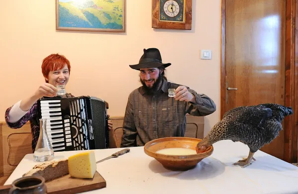 Dvojec Bakalina jutri začenja tretjo sezono Kvantavtorskih 
sabotaž.