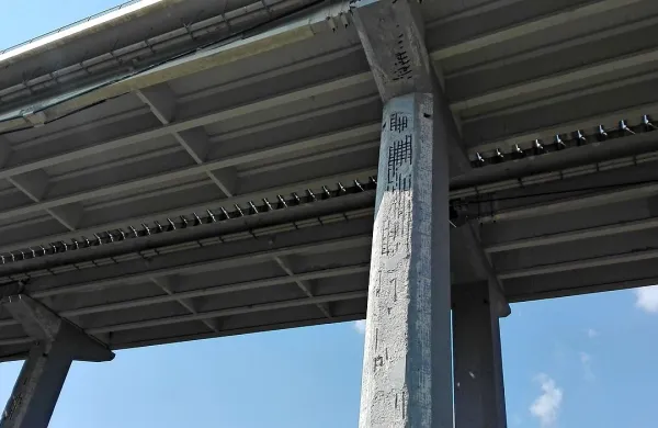Viadukt in avtocesto na Ravbarkomandi bodo letos obnavljali 
skoraj pol leta, naslednje leto pa še štiri mesece. 
