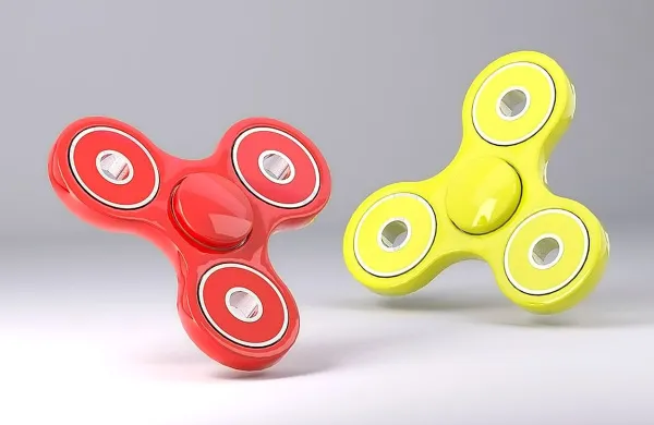 Prstna vrtavka fidget spinner je trenutno najbol želena igrača 
po svetu in pri nas.