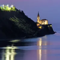 Pogled na Piran s klifa nad Pacugom