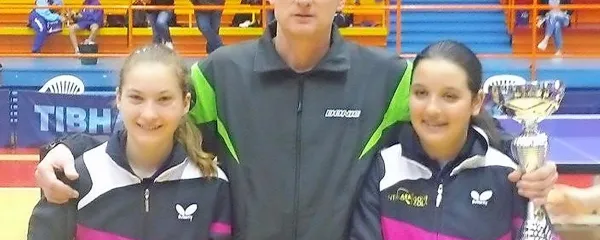Zdenko Švab z Leo Paulin  in Manco Paljk po predlanski zmagi na mednarodnem prvenstvu Zagreba