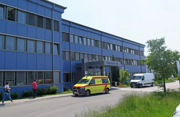 Postojnski zdravstveni dom bo s prizidkom in obnovo dobil 
sodobne prostore za urgenco in primeren dovoz za  reševalna 
vozila.