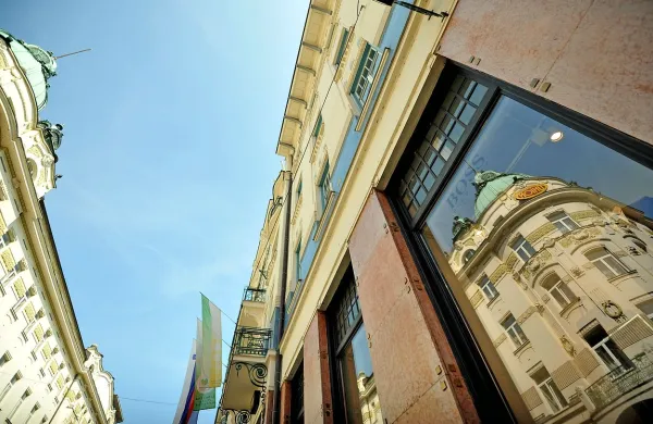 V Ljubljani,  v Grand hotelu Union, zaseda svet stranke 
Zavezništva liberalcev in demokratov za Evropo (Alde).