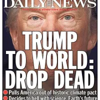 Mediji z vsega sveta so Trumpov odstop od podnebnega sporazuma komentirali s sočnimi 
naslovnicami (na fotografiji ameriški Daily News in berlinski Kurier).