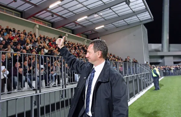 Namesto bleščeče prihodnosti, ki jo je napovedal župan 
BOris Popovič, je FC Koper dočakal svoj konec.