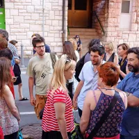 Festivalski vrvež pred Art kinom Odeon. 