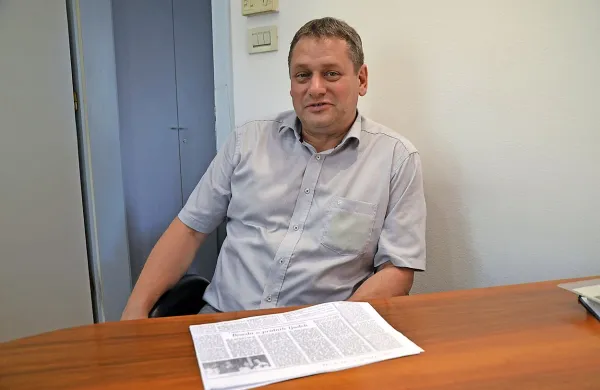 Tone Levpušček je z izrezkom  članka   iz leta 1965, ki ga je 
prinesel na naše uredništvo, želel  spomniti, da so v času,  ko   
je nastajala Nova Gorica, tudi ljudje v hribih morali zavihati 
rokave.