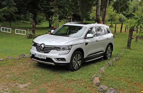 Koleos je bolj udoben bratranec Nissanovega x-traila.