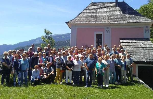 Ustavili smo se v srednjeveškem  mestecu Gmund, kjer smo 
si ogledali razdeljeno cerkev.