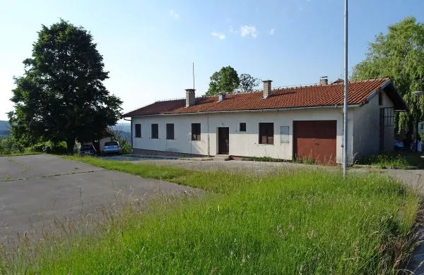 Stražnico na Beki je kupilo podjetje Zastava