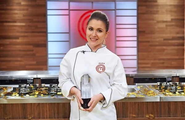 Izolanka Sara Rutar se po zmagi v MasterChefu namerava uveljaviti v kulinariki. V preteklosti je nizala uspehe na prvenstvih fitnesa, še prej pa je s svojim rogom osvajala odličja na glasbenih tekmovanjih.   