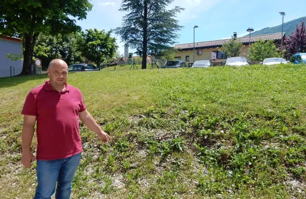 Kot pravi  Miklavič, bodo večji del kotlovnice vkopali. Ravno  streho na ravni ceste  bi lahko 
izkoristili za dodatna parkirna mesta. 