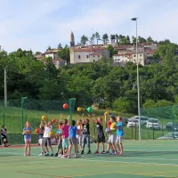 Otvoritev igrišča je pospremil zabaven kulturni in športni 
program.