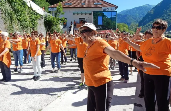 Oranževci so razgibano odprli vikend 45. Noči na jezeru