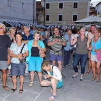 Oljke, vino in ribe pritegnili domačine in turiste (foto)