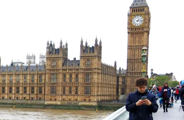 Britanski parlament danes na ustanovnem zasedanju