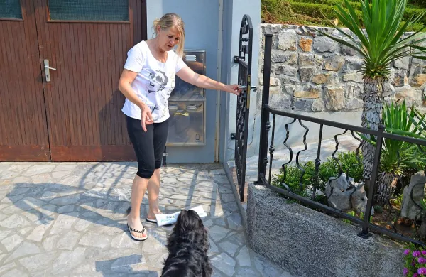    Učenje je bilo dolgotrajno, a zdaj je raznašanje časopisa 
vsakodnevna rutina.  