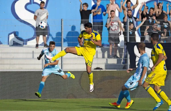 Maccabi Tel Aviv (v rumenih dresih) je bil lani za Novogoričane 
premočan tekmec.