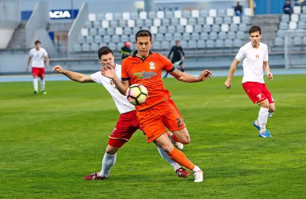Robi Obrstar  je sicer  Ankarana,  a vezan na FC Koper.