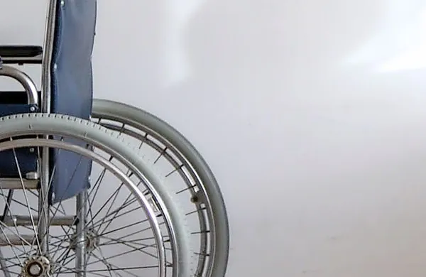  Nepravilnosti pri zaposlovanju invalidov so najprej odkrili na 
delovni inšpekciji, nato pa še v kriminalistični policiji.