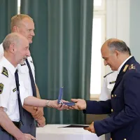 Ob dnevu policije so v Novi Gorici podelili &scaron;tevilna priznanja (foto)