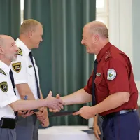 Ob dnevu policije so v Novi Gorici podelili &scaron;tevilna priznanja (foto)