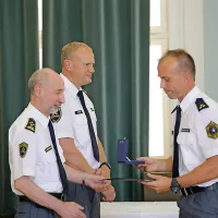 Ob dnevu policije so v Novi Gorici podelili &scaron;tevilna priznanja (foto)