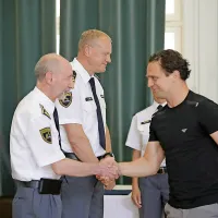 Ob dnevu policije so v Novi Gorici podelili &scaron;tevilna priznanja (foto)